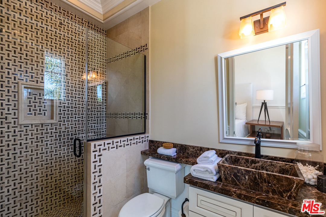 806 Iliff Street Pacific Palisades, CA 90272 - Photo 37 of 44