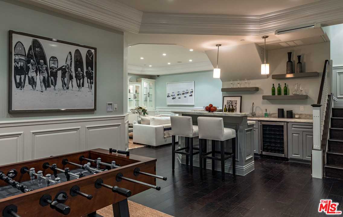 806 Iliff Street Pacific Palisades, CA 90272 - Photo 39 of 44