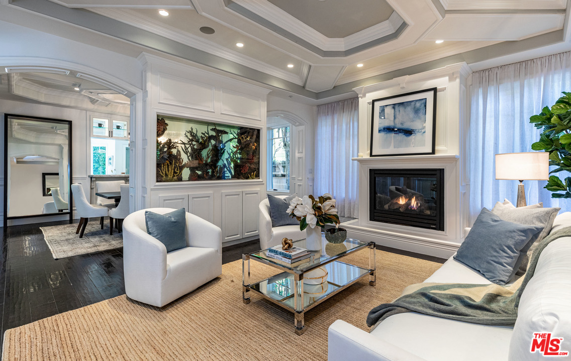 806 Iliff Street Pacific Palisades, CA 90272 - Photo 8 of 44