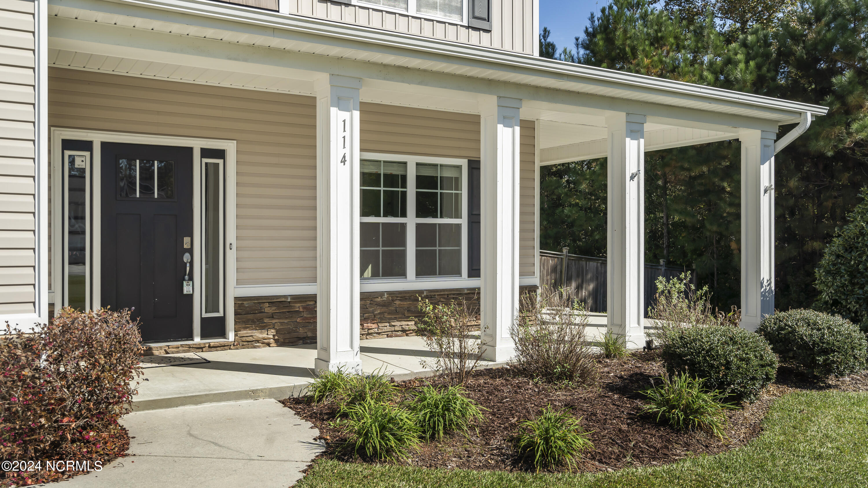 114 Peytons Ridge Drive Hubert, NC 28539 - Photo 3 of 52 3