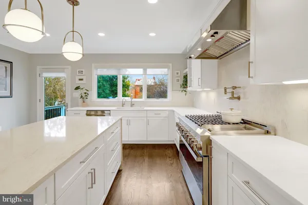 $2,149,000 | 816 South Pitt Street, Alexandria, VA 22314