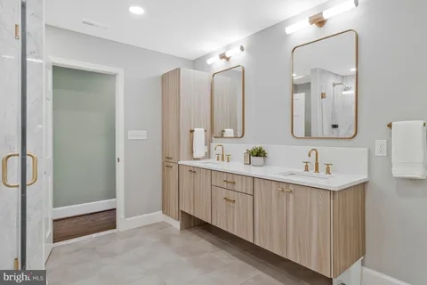 $2,149,000 | 816 South Pitt Street, Alexandria, VA 22314