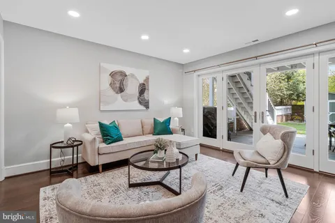 $2,149,000 | 816 South Pitt Street, Alexandria, VA 22314