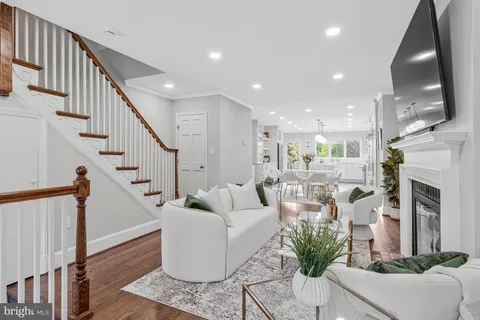 $2,149,000 | 816 South Pitt Street, Alexandria, VA 22314