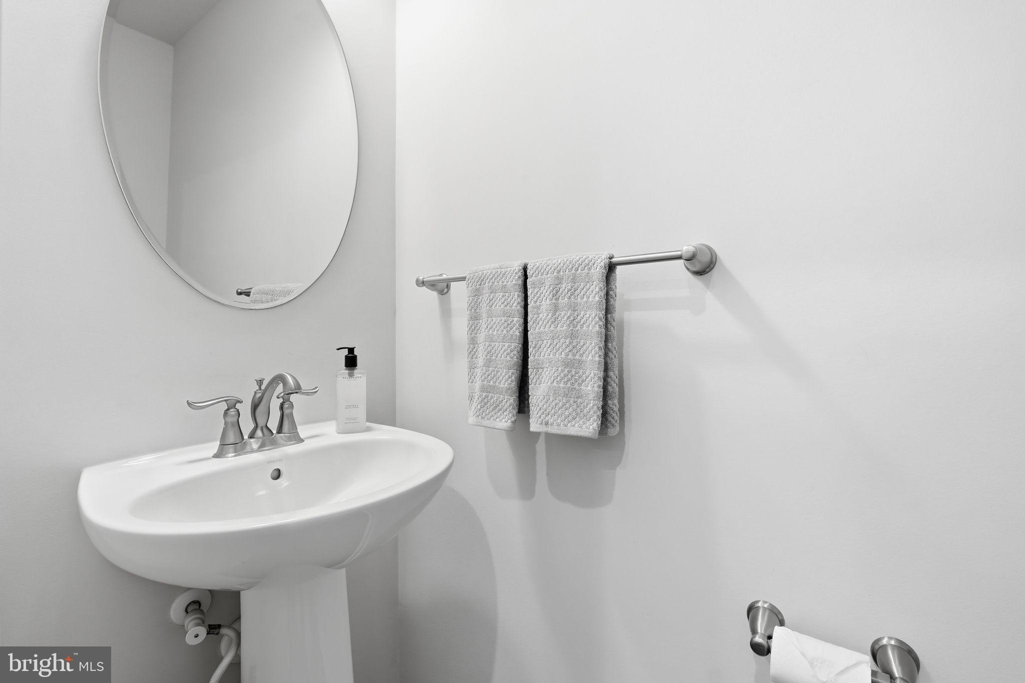 18179 Red Mulberry Road Dumfries, VA 22026 - Photo 3 of 58 Powder Rm.