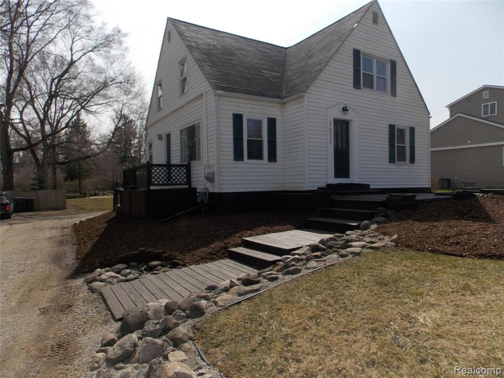 3631 West Auburn Road Rochester Hills, MI 48309 - Photo 2 of 28