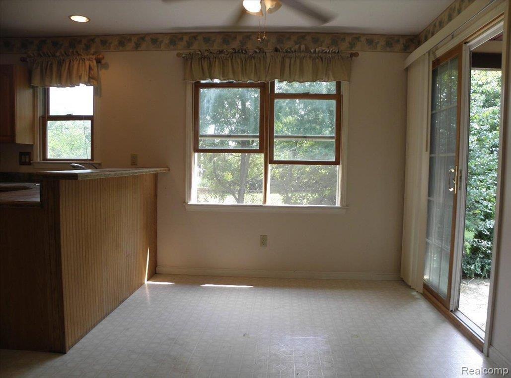 3929 Dunning Road Rochester, MI 48309 - Photo 3 of 11 NOOK