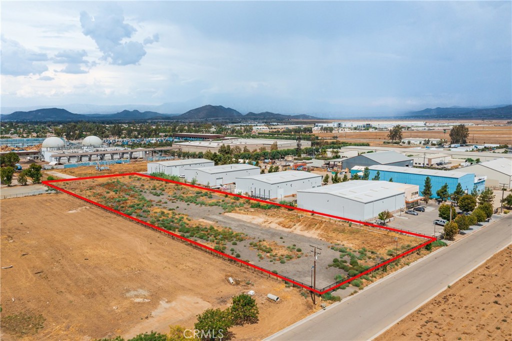 24 Malbert Street Perris, CA 92570 - Photo 3 of 16 an outdoor space with lounge chair