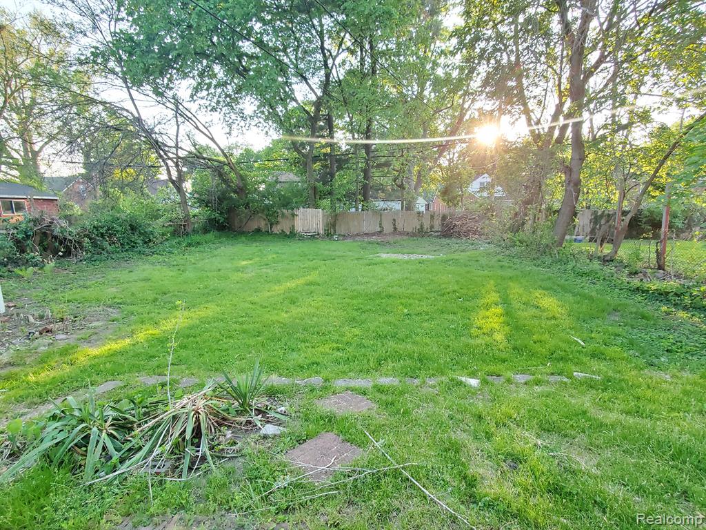 17151 Stout Street Detroit, MI 48219 - Photo 20 of 21