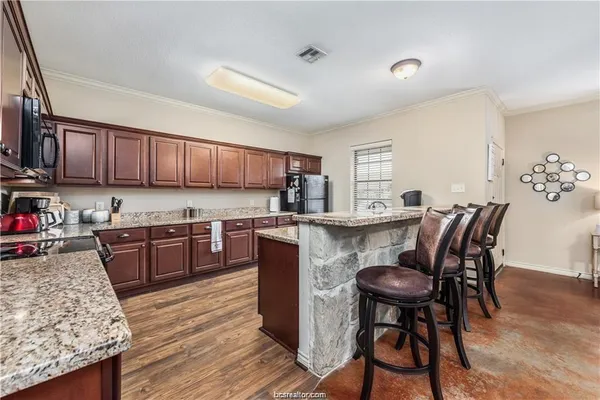 $2,550 | 4293 Commando Trail, College Station, TX 77845