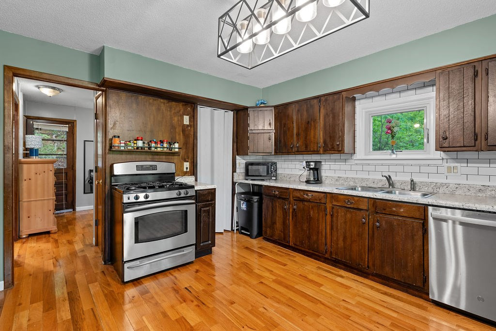 4187 West Old Murphy Road Franklin, NC 28734 - Photo 15 of 54
