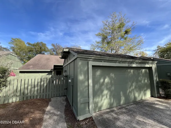 $2,100 | 162 Pine Cone Trail, Ormond Beach, FL 32174