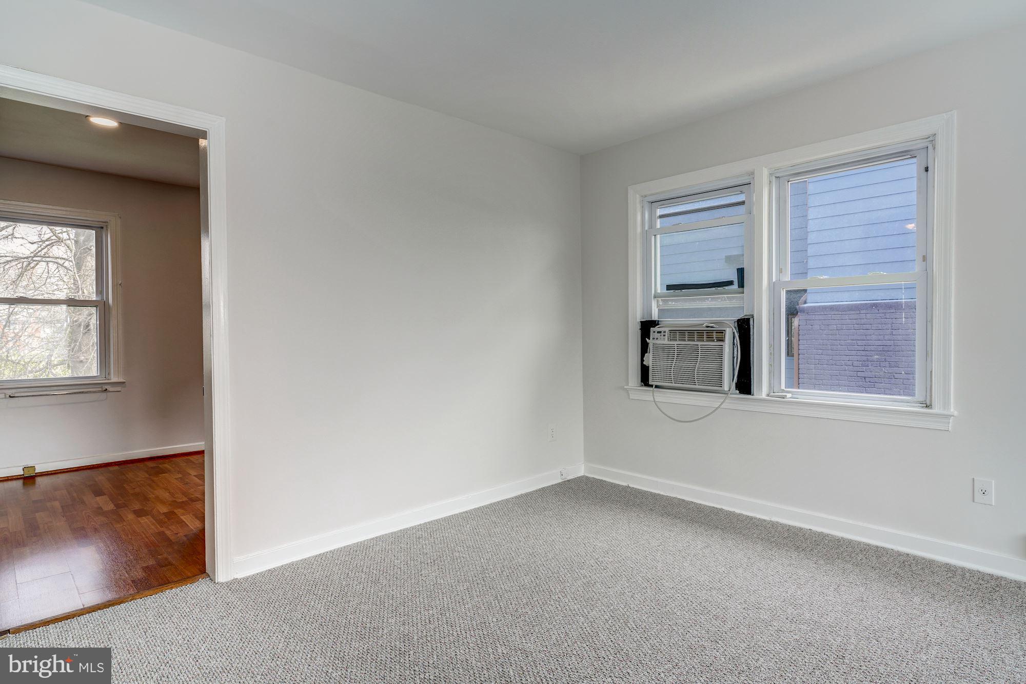 2601 Washington Boulevard Arlington, VA 22201 - Photo 6 of 33 Top Floor Dining Area