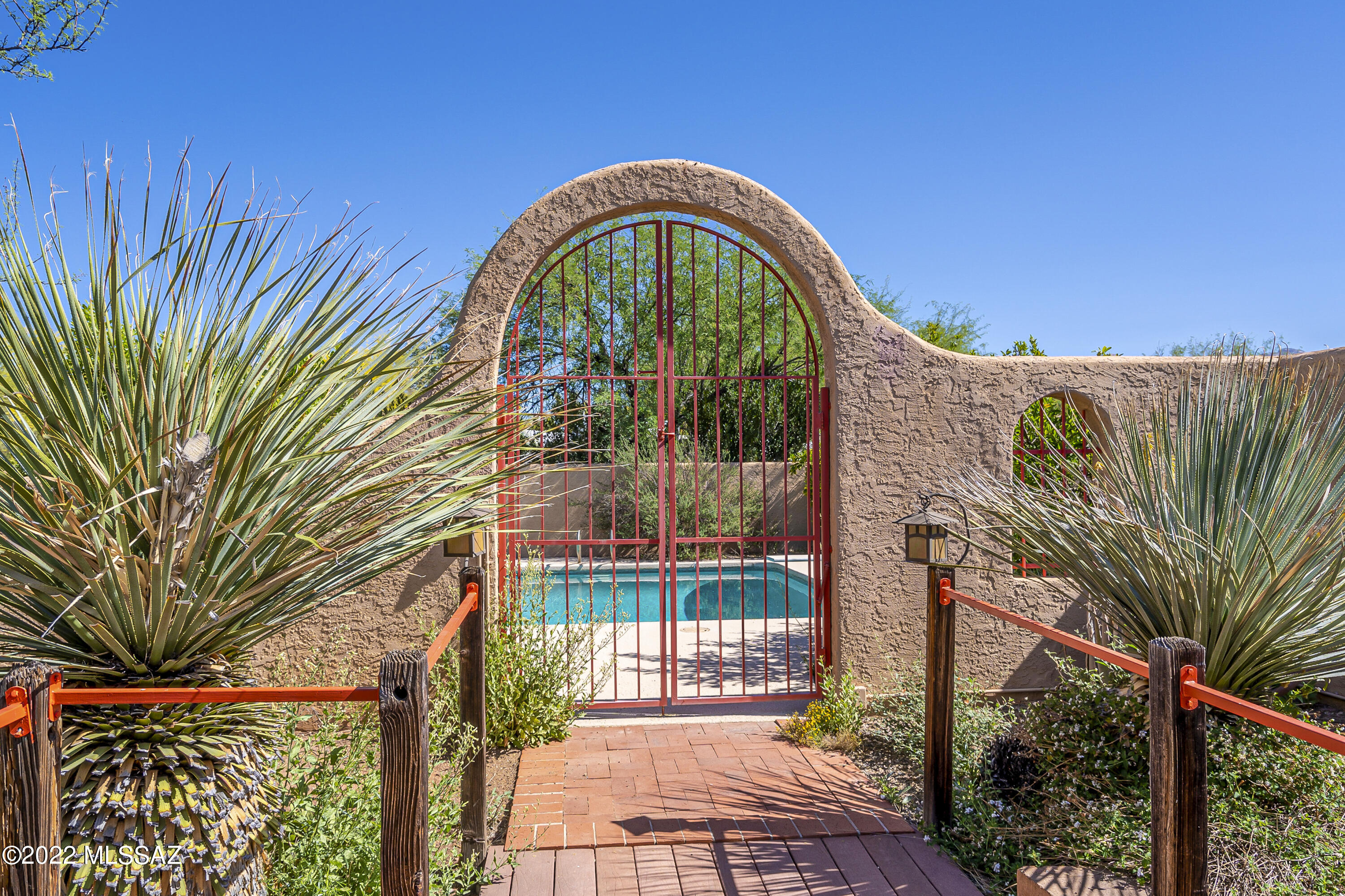 1250 West Panorama Road Tucson, AZ 85704 - Photo 2 of 47 Gallery Image 2