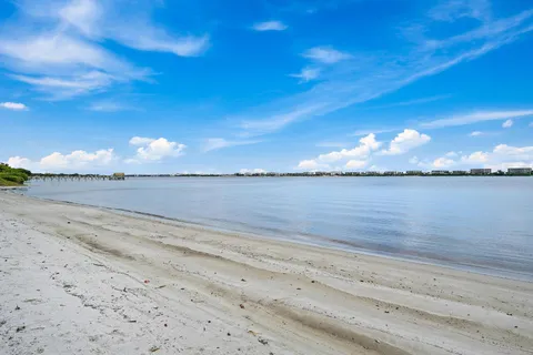 $170,000 | 1516 South Lakeside Drive, Unit 207, Lake Worth Beach, FL 33460