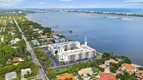 $170,000 | 1516 South Lakeside Drive, Unit 207, Lake Worth Beach, FL 33460