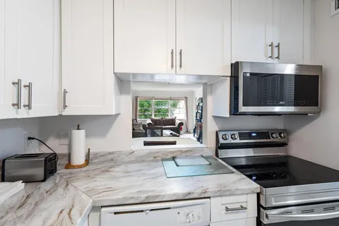 $170,000 | 1516 South Lakeside Drive, Unit 207, Lake Worth Beach, FL 33460