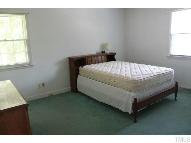 4817 Radcliff Road Raleigh, NC 27609 - Photo 13 of 20