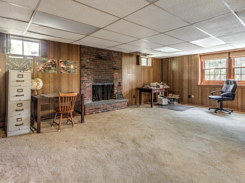 42 Crestwood Road Marblehead, MA 01945 - Photo 20 of 24 Gallery Image 20