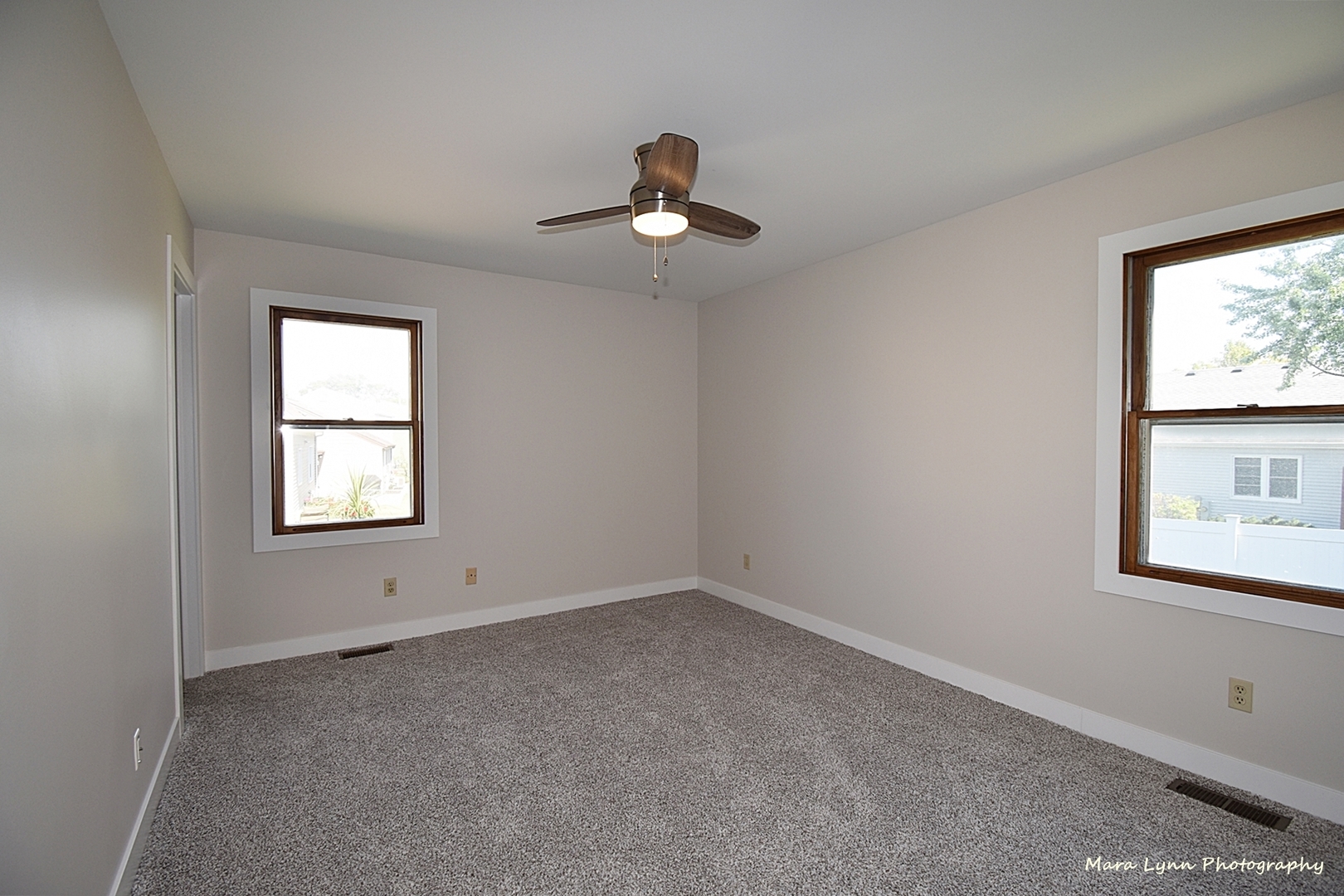 1470 South Tyler Road St. Charles, IL 60174 - Photo 13 of 37 wooden floor in an empty room with a window