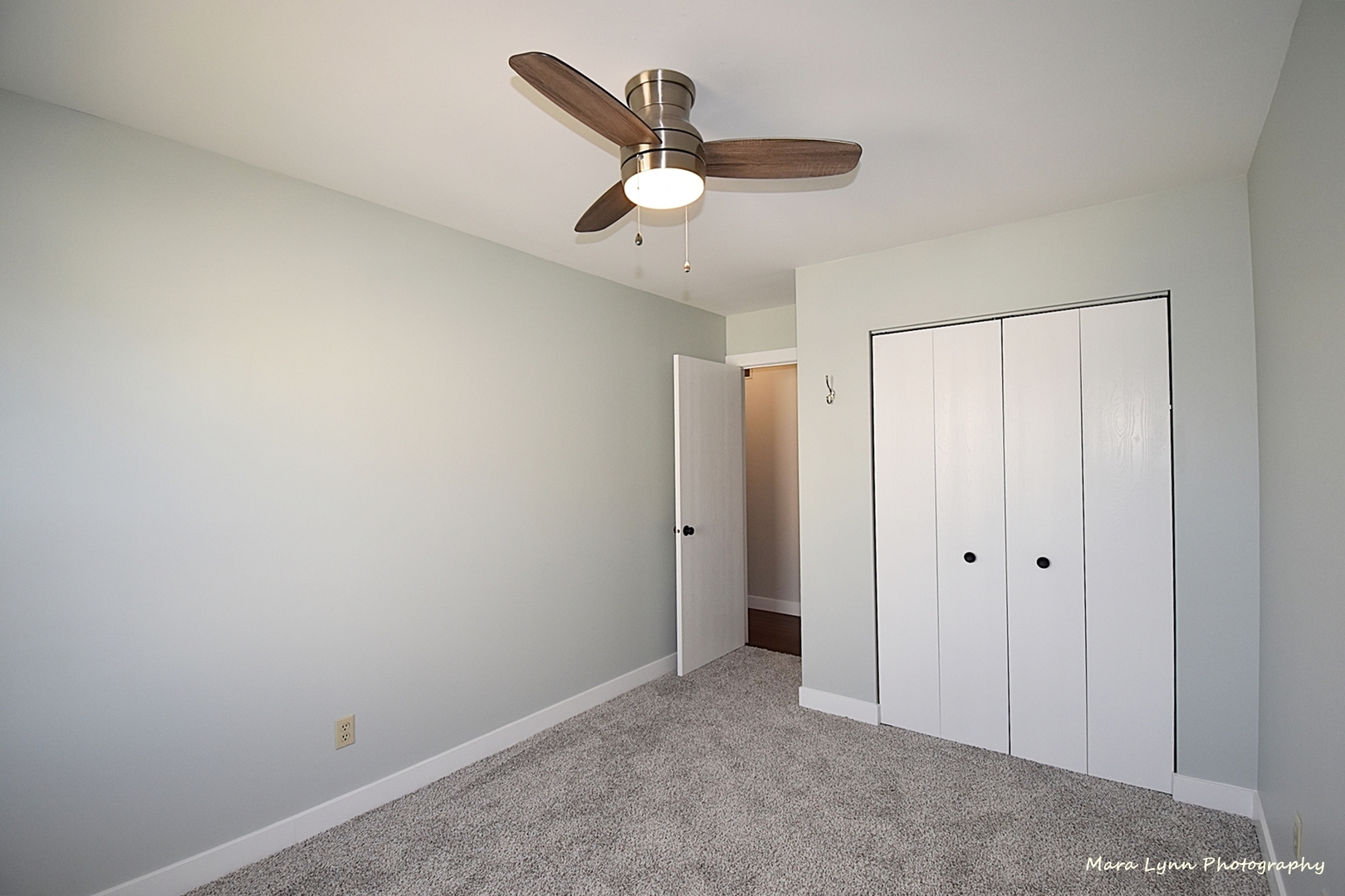 1470 South Tyler Road St. Charles, IL 60174 - Photo 18 of 37 a view of an empty room