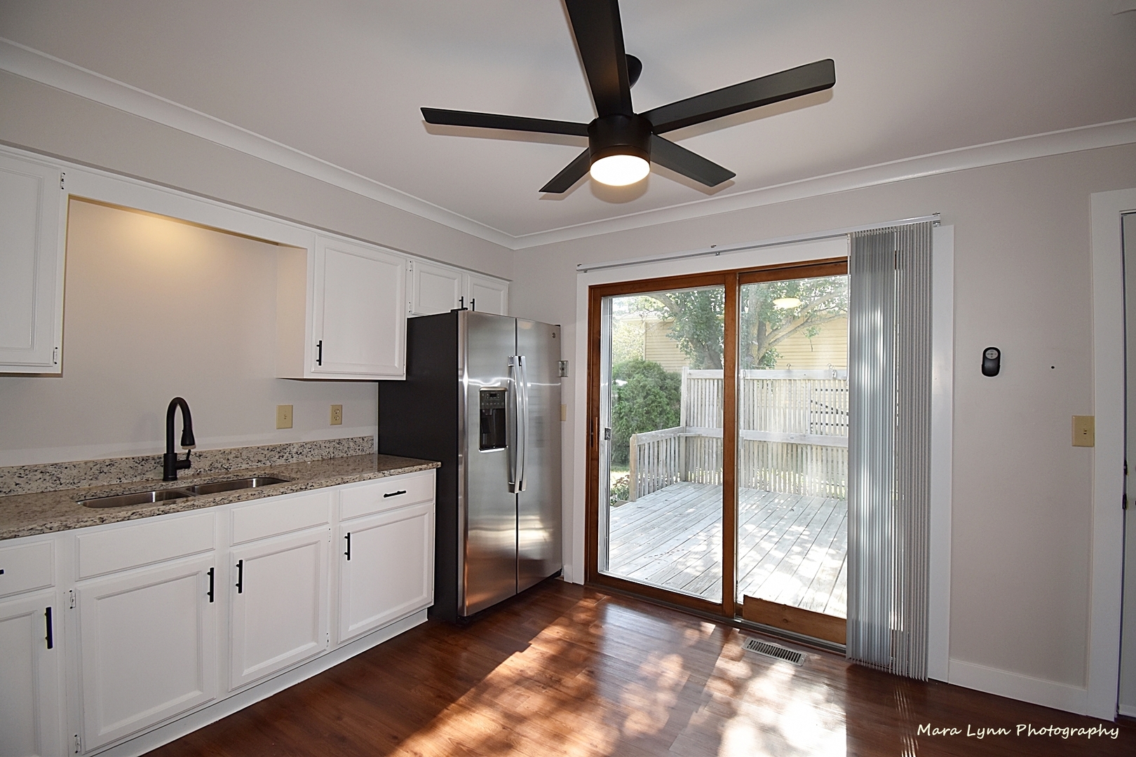 1470 South Tyler Road St. Charles, IL 60174 - Photo 7 of 37 a kitchen with a sink and refrigerator
