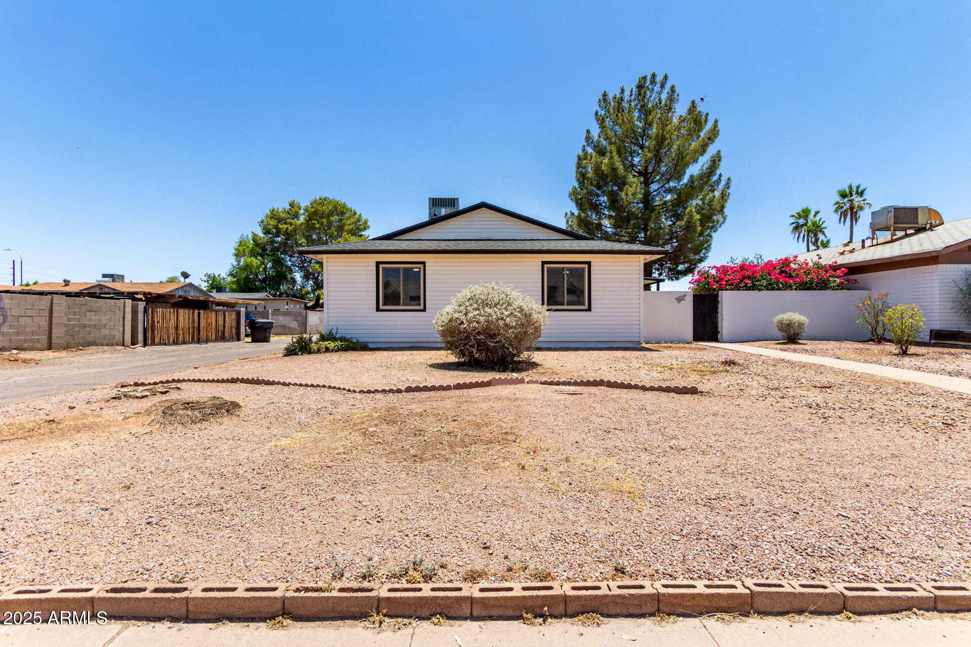 4519 East Roeser Road Phoenix, AZ 85040 - Photo 1 of 36 01 Roeser