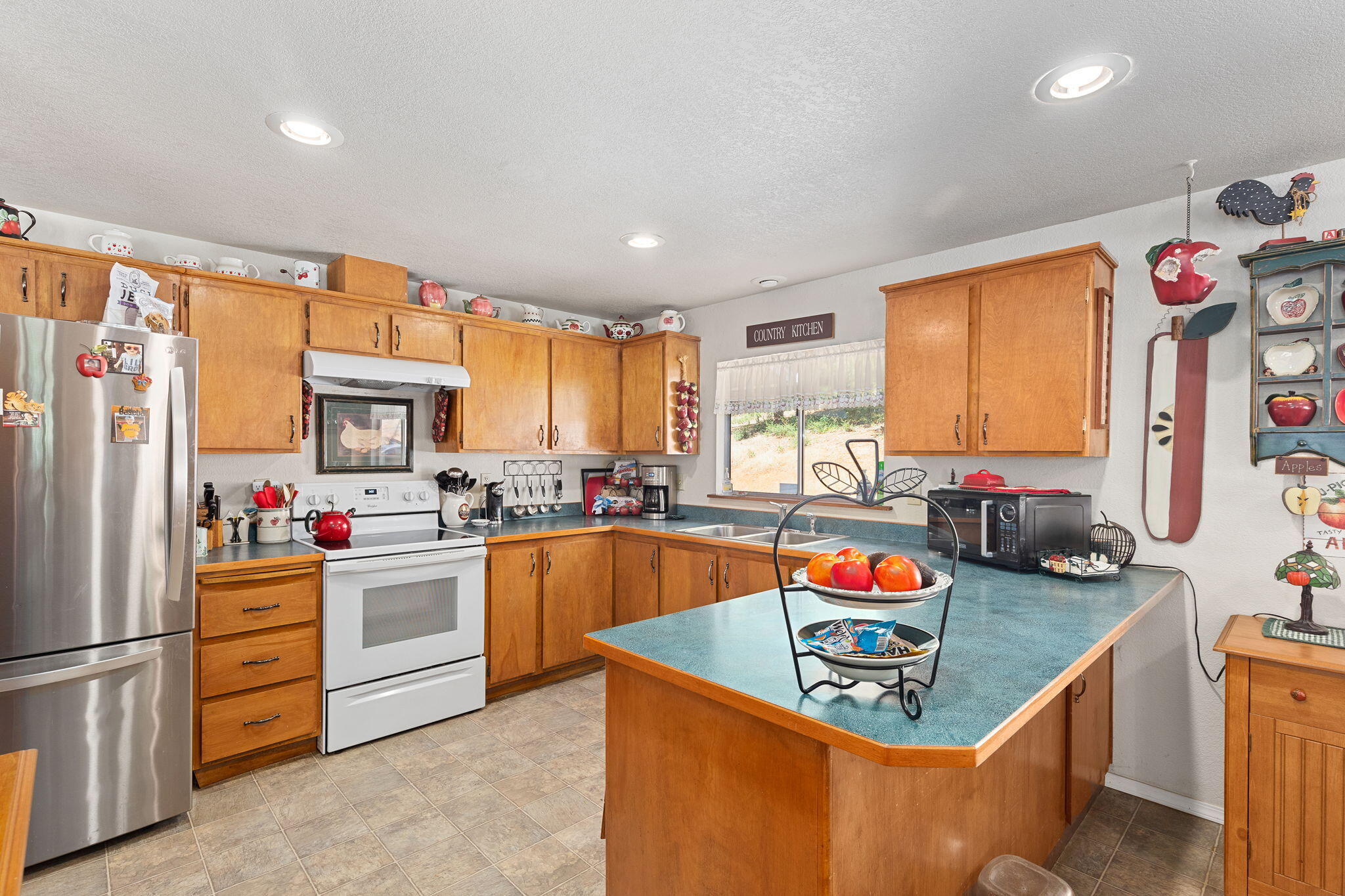 1436 Marcy Loop Road Grants Pass, OR 97527 - Photo 7 of 25 11-web-or-mls-1436-marcy-loop-rd