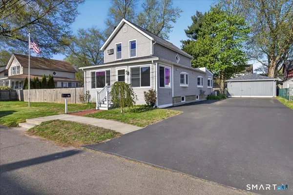 $445,900 | 37 Camden Street, Milford, CT 06461