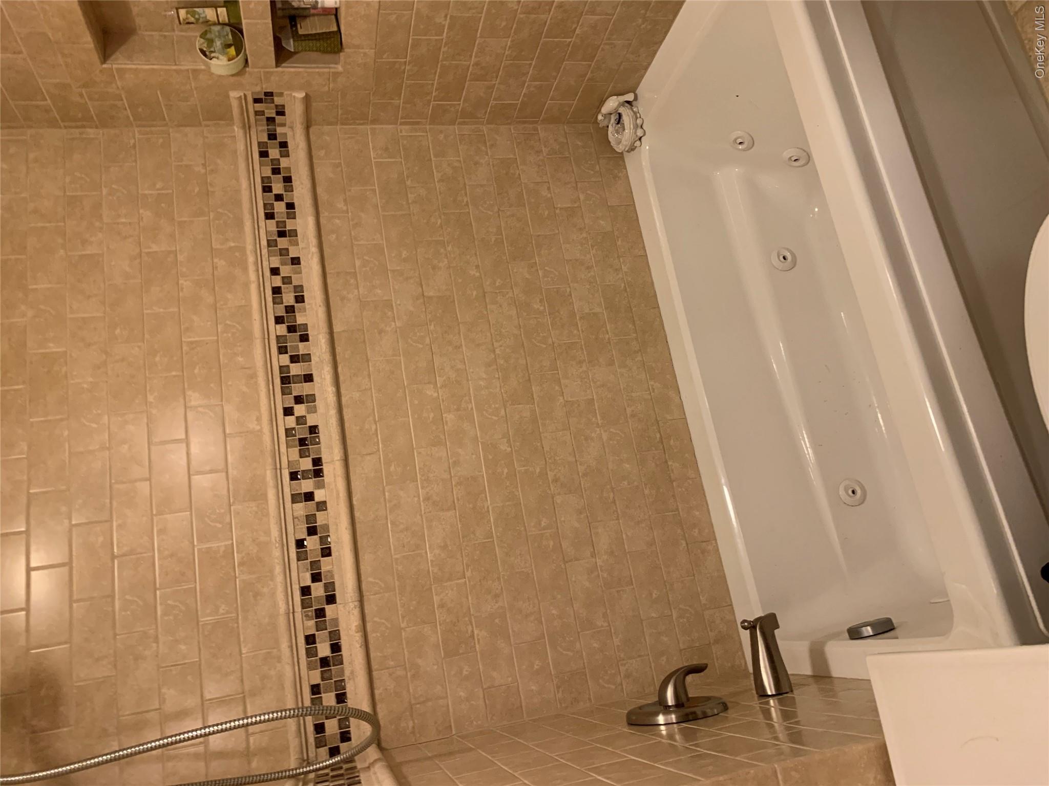 92 Hillside Road Poughquag, NY 12570 - Photo 7 of 14 2nd Bathroom with Tub