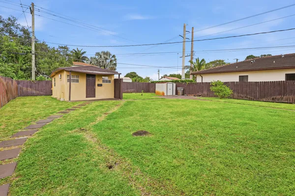 a front view of house with yard