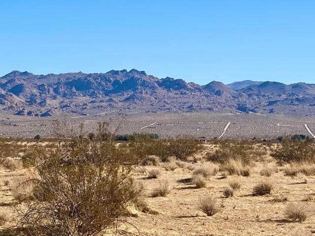64876 Sun Mesa Road Joshua Tree, CA 92252 - Photo 3 of 22 64876 Sun Mesa a