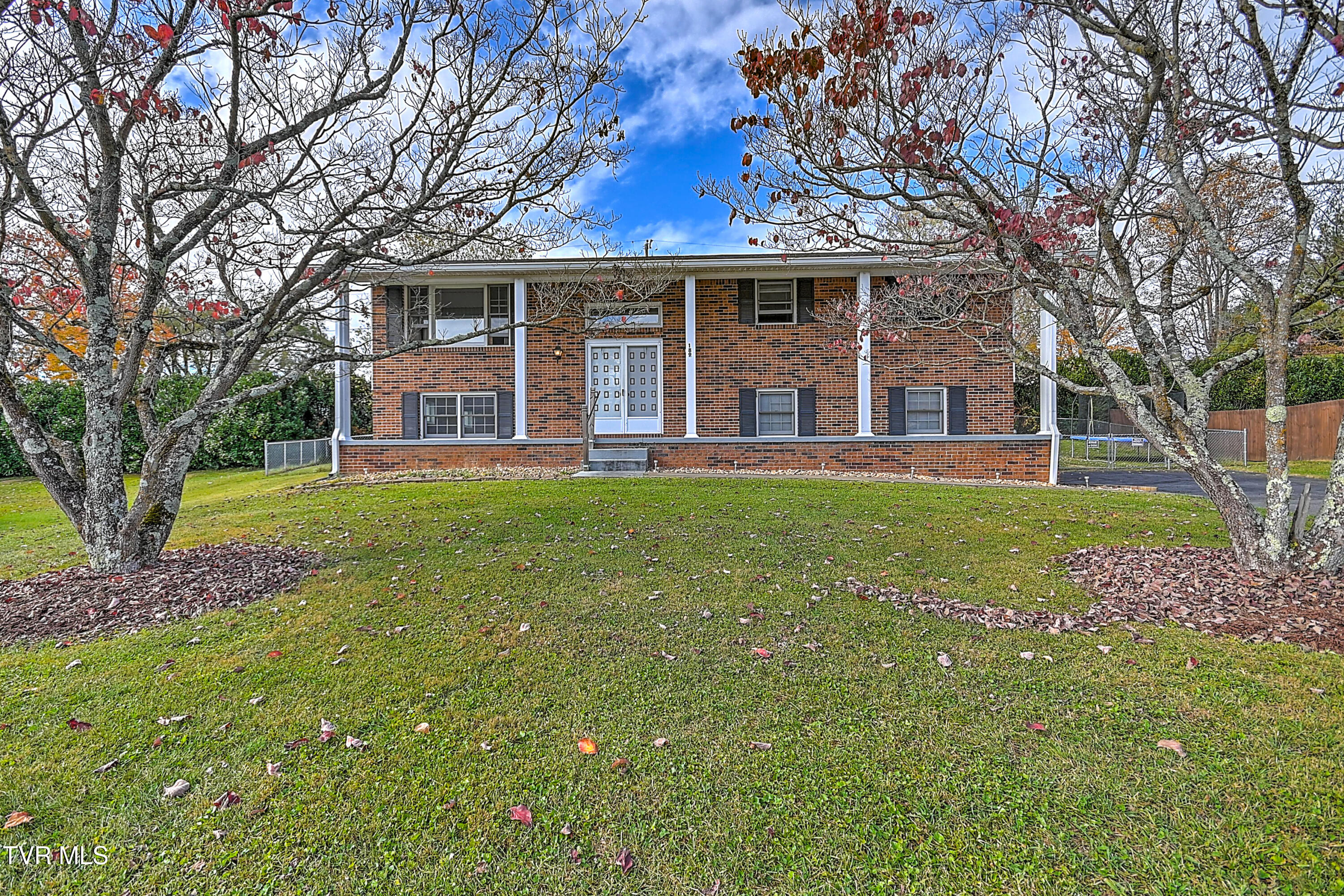 189 Raintree Circle Bristol, VA 24201 - Photo 1 of 43 189 Raintree DOM-2