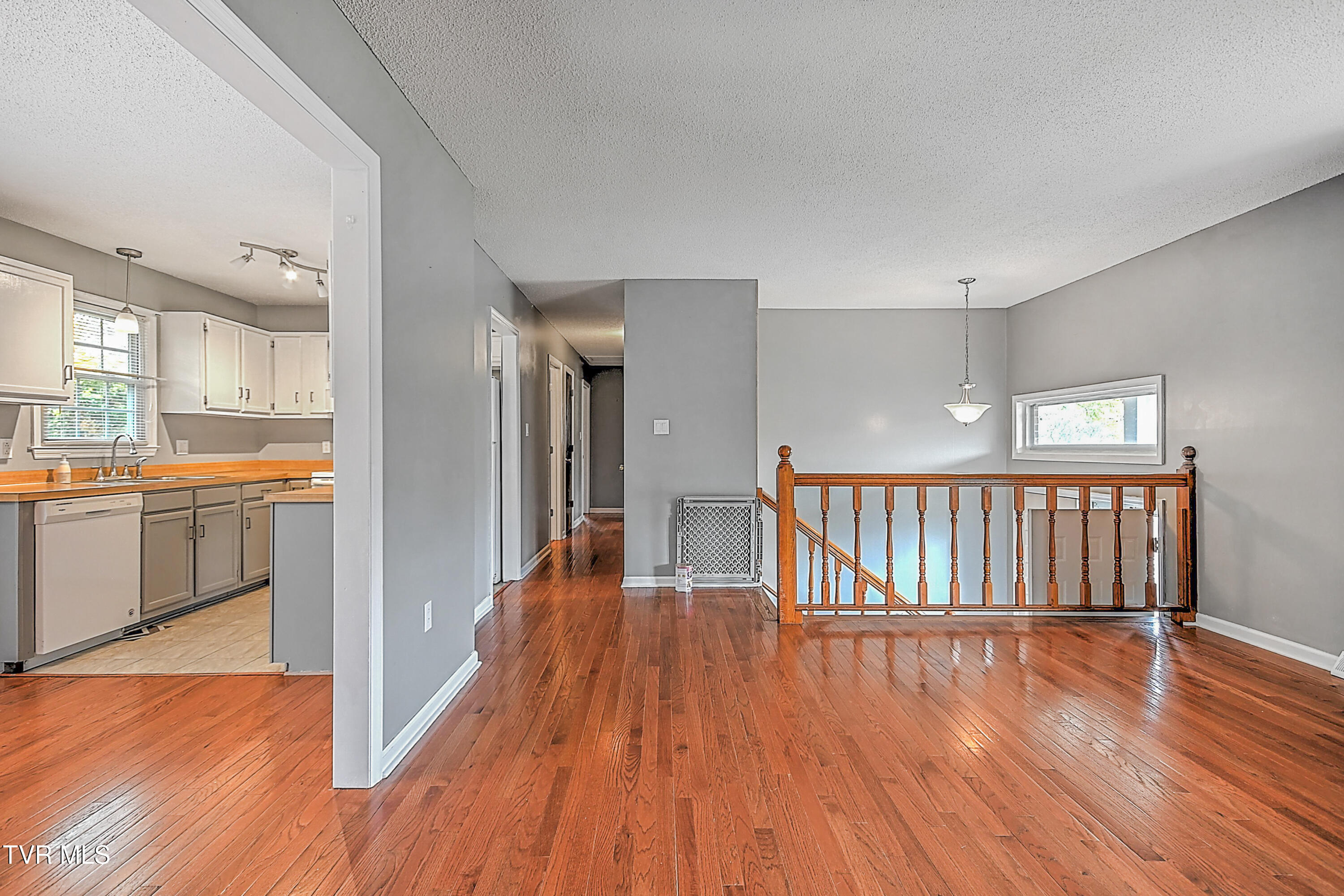 189 Raintree Circle Bristol, VA 24201 - Photo 11 of 43 189 Raintree DOM-10