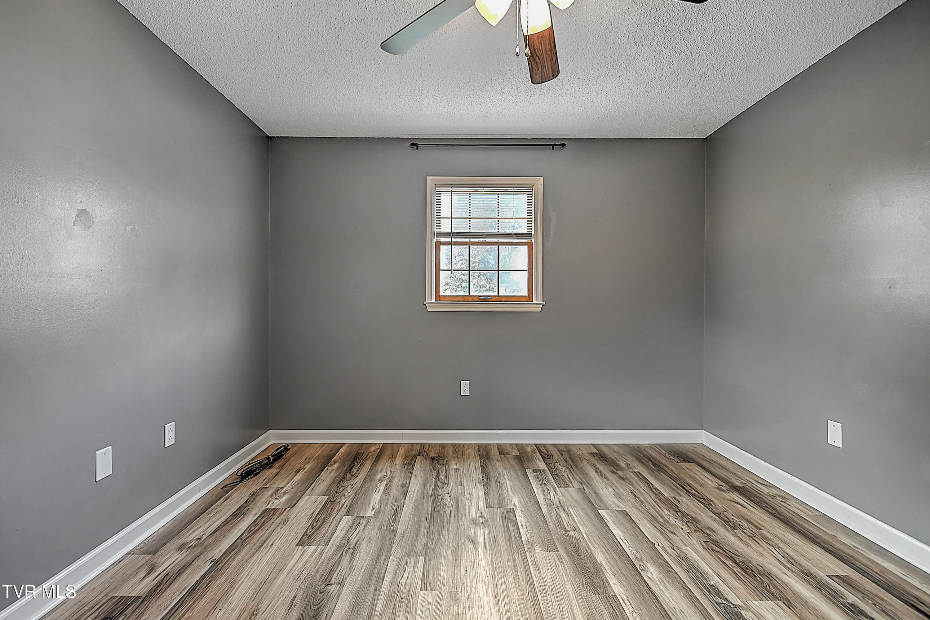 189 Raintree Circle Bristol, VA 24201 - Photo 27 of 43 189 Raintree DOM-26
