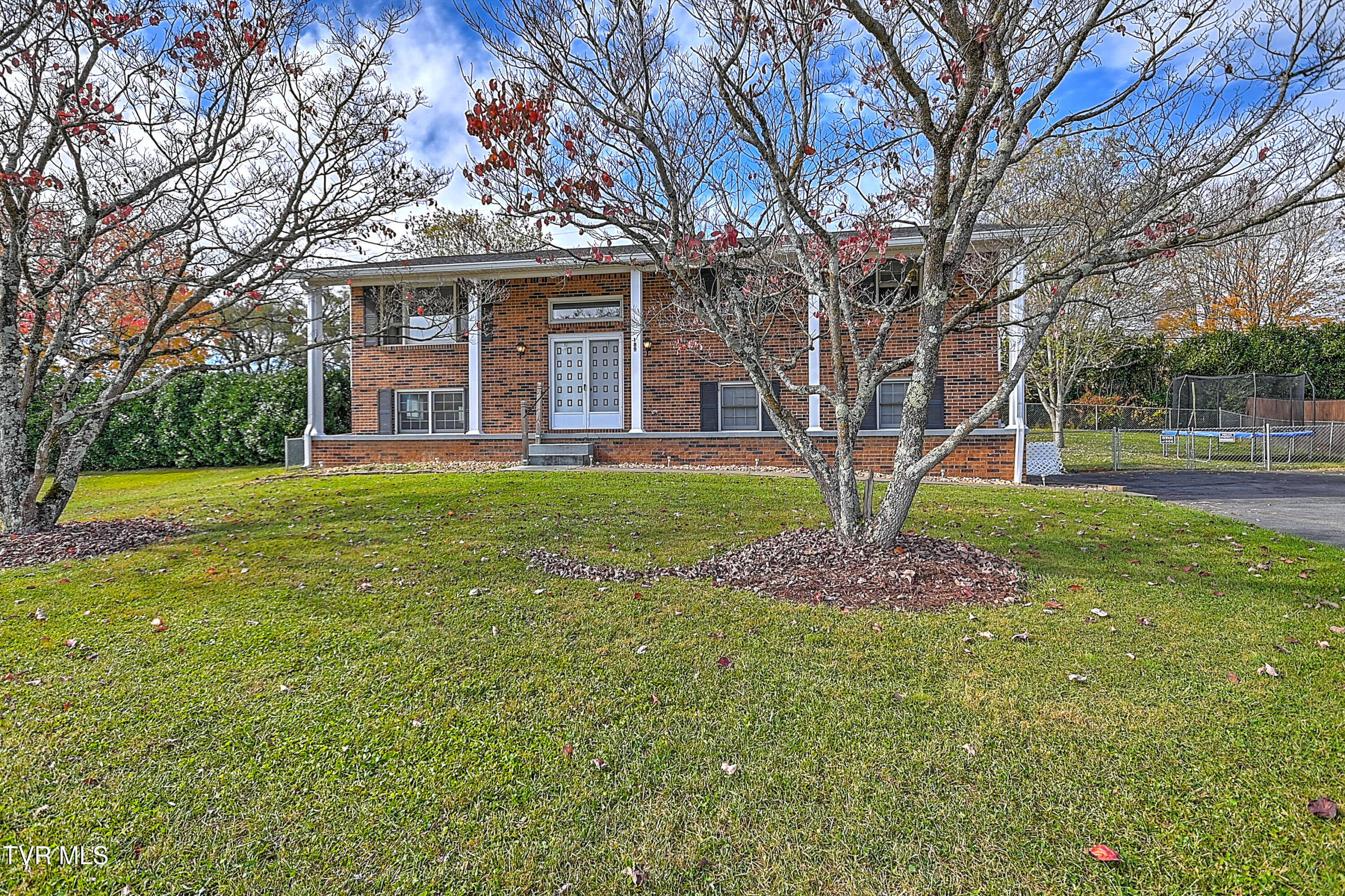 189 Raintree Circle Bristol, VA 24201 - Photo 3 of 43 189 Raintree DOM