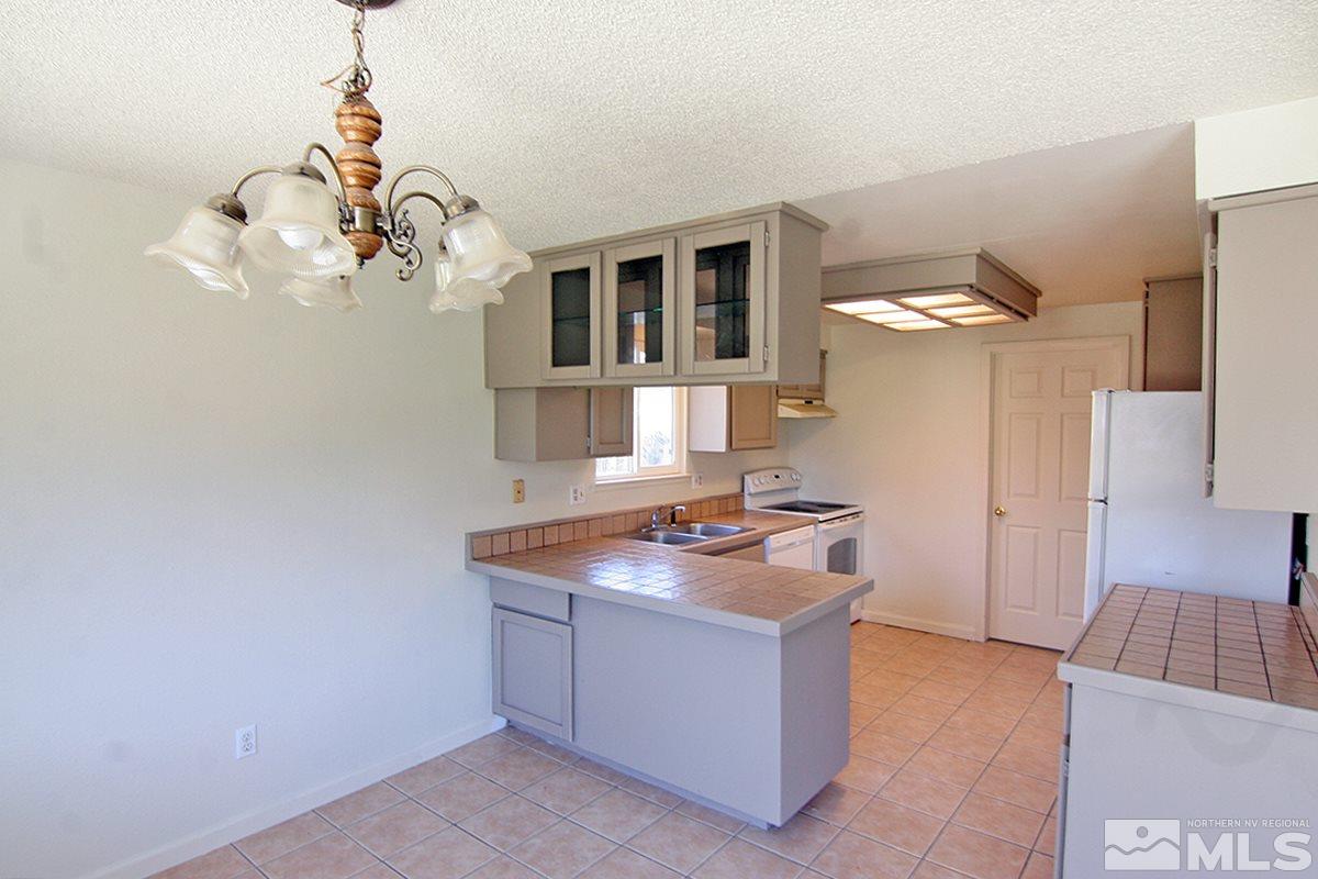 14015 Perlite Drive Reno, NV 89521 - Photo 4 of 25 Photo 4