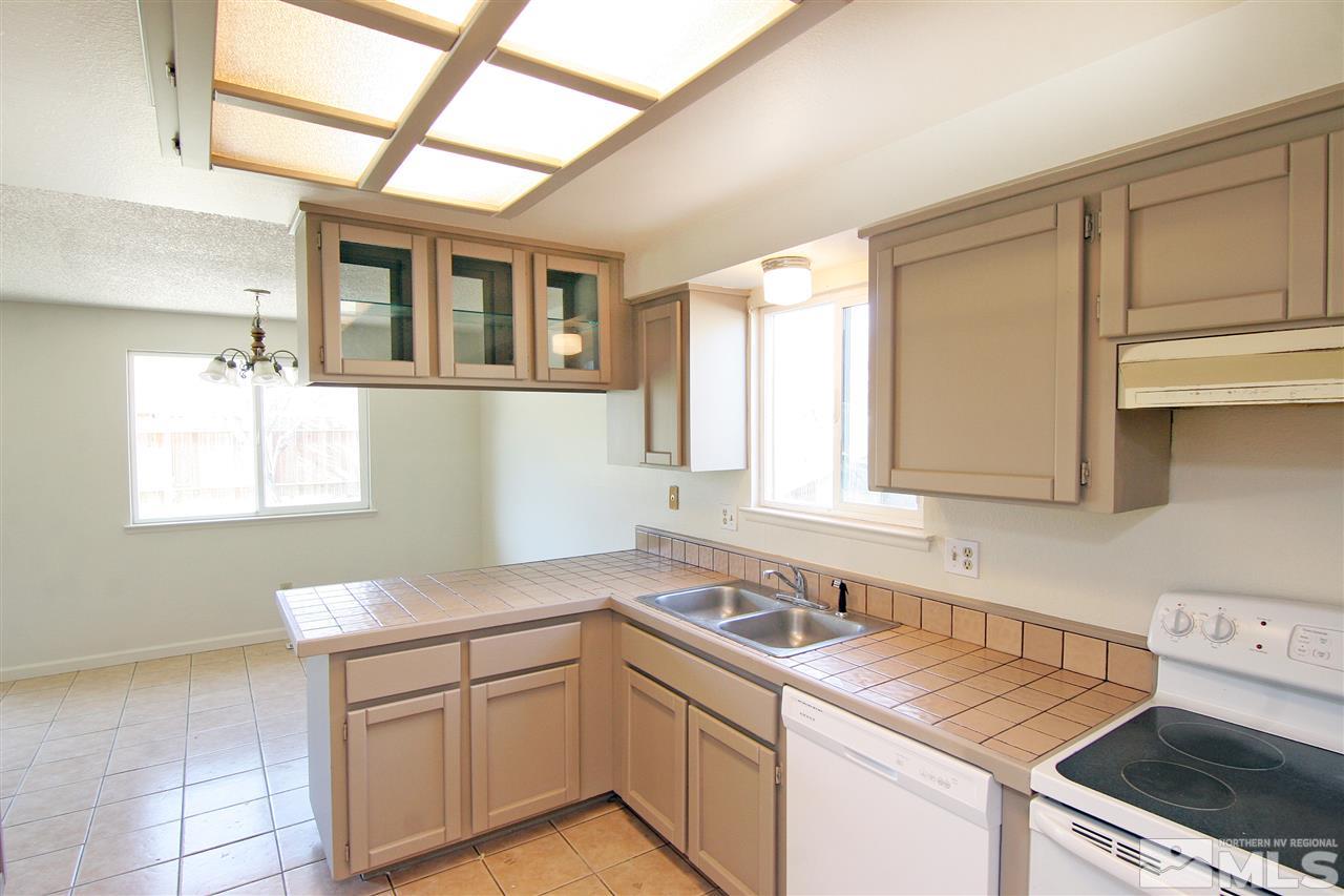 14015 Perlite Drive Reno, NV 89521 - Photo 6 of 25 Photo 6
