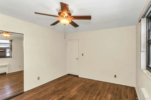 $415,000 | 21-47 Utopia Parkway, Unit 2 | Clearview