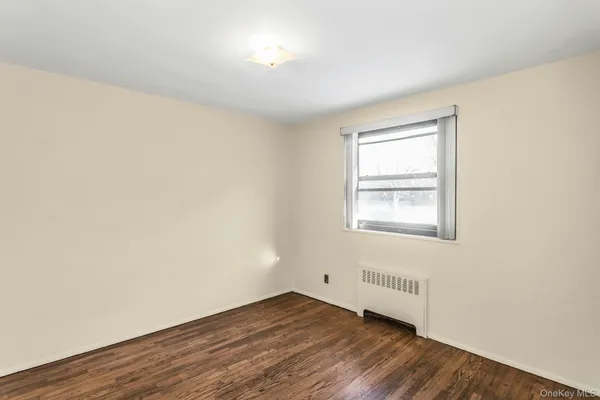 $415,000 | 21-47 Utopia Parkway, Unit 2 | Clearview