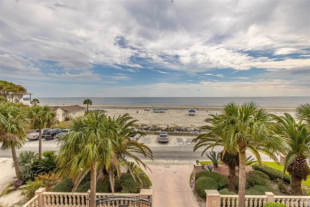 $2,400,000 | 907 Beach View Drive, St. Simons Island, GA 31522