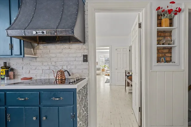 $525,000 | 124 West Crystal Lake Avenue, Crystal Lake, IL 60014