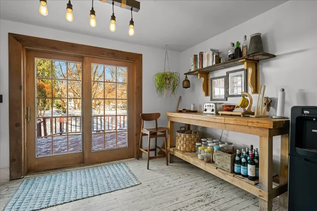 $525,000 | 124 West Crystal Lake Avenue, Crystal Lake, IL 60014