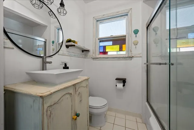 $525,000 | 124 West Crystal Lake Avenue, Crystal Lake, IL 60014