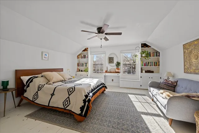 $525,000 | 124 West Crystal Lake Avenue, Crystal Lake, IL 60014