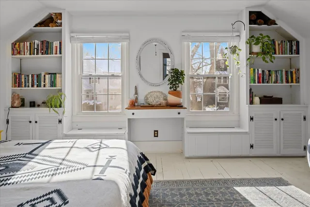 $525,000 | 124 West Crystal Lake Avenue, Crystal Lake, IL 60014