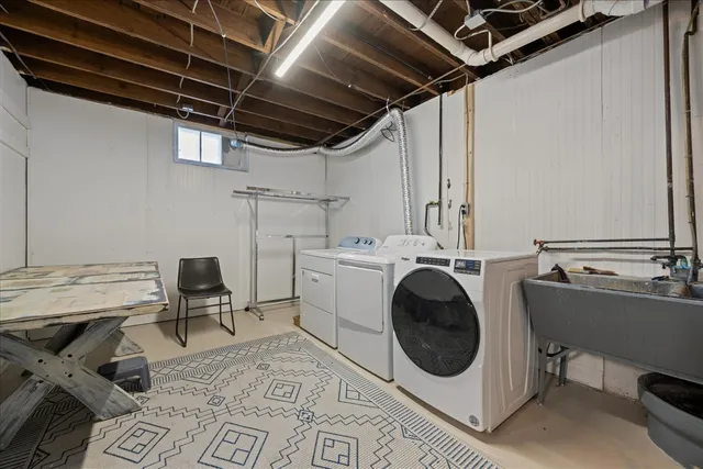 $525,000 | 124 West Crystal Lake Avenue, Crystal Lake, IL 60014