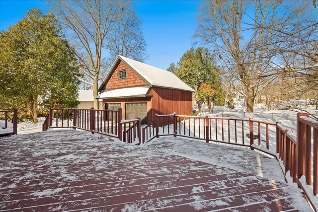 $525,000 | 124 West Crystal Lake Avenue, Crystal Lake, IL 60014