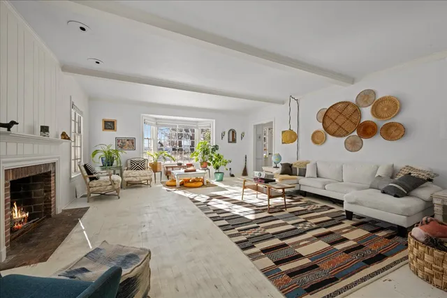 $525,000 | 124 West Crystal Lake Avenue, Crystal Lake, IL 60014