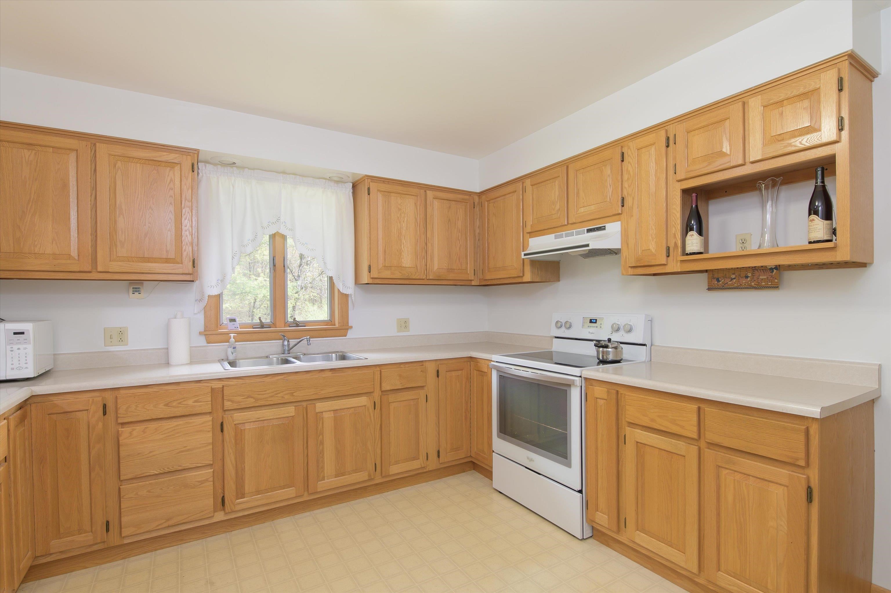 31 Northfield Drive Springfield, VT 05150 - Photo 13 of 41